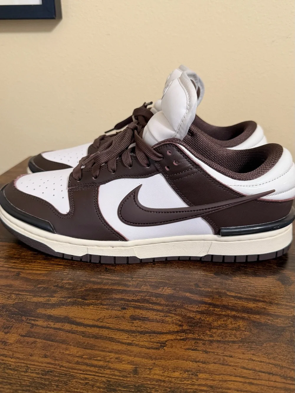 Nike Womens Dunk Low Sneakers - White / Dark Brown - size 9.5